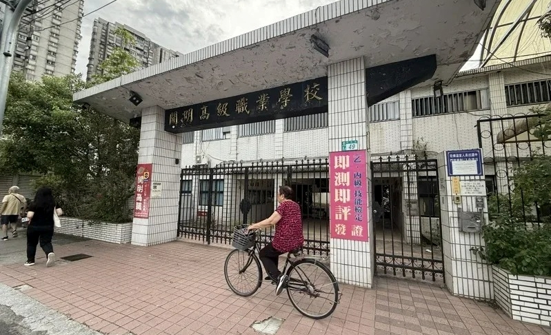 ֤lƸѤIs_}¾۰h ૬uӪkHv