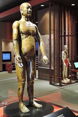 本館展示的銅人仿製於日本東京國立博物館館藏
