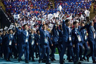 我國國際技能競賽代表團在俄羅斯喀山奪得5金、5銀、5銅,23優勝,為國爭光。 我國國際技能競賽代表團在俄羅斯喀山奪得5金、5銀、5銅,23優勝,為國爭光。