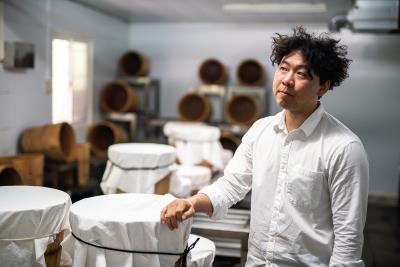 台灣首位獲得IICCT認證的巧克力品鑑師、福灣巧克力莊園創辦人許華仁。 台灣首位獲得IICCT認證的巧克力品鑑師、福灣巧克力莊園創辦人許華仁。