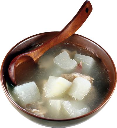 吳大姊端出的冬瓜排骨湯,慧思巧心,加入了金華火腿,平凡菜色也變得非凡。 吳大姊端出的冬瓜排骨湯,慧思巧心,加入了金華火腿,平凡菜色也變得非凡。