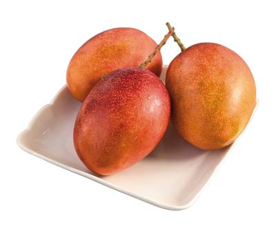 愛文芒果甜中帶酸，香氣強烈，在樹上成熟後才能採收，採收後於室溫下放置三∼五天，口味最佳。
