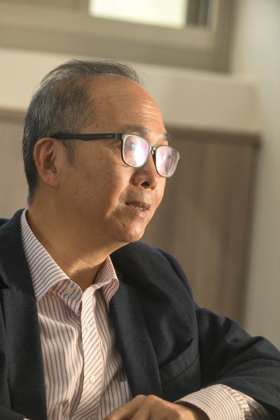 去年8月1日接掌國立臺灣戲曲學院的劉晉立,致力提升軟硬體教學品質,積極推展國際化。(莊坤儒攝) 去年8月1日接掌國立臺灣戲曲學院的劉晉立,致力提升軟硬體教學品質,積極推展國際化。(莊坤儒攝)