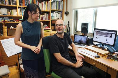 澎葉生由法國來台後,就愛上妻子蔡宛璇的故鄉。 (林格立攝) 澎葉生由法國來台後,就愛上妻子蔡宛璇的故鄉。 (林格立攝)