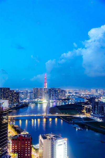 越來，越愛你    