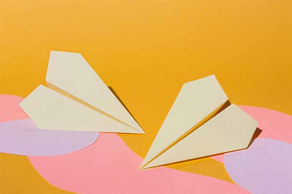 破紀錄！飛最遠的紙飛機 The Longest-Flying Paper Airplane