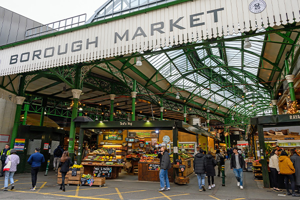 Yf}G AnusAvboIWet Markets: A One- Stop Shop for the Freshest Food Around