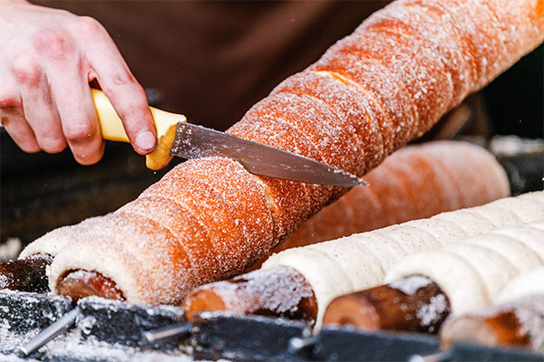 a~a~pܪϧw Chimney Cake: A Timeless Treat with Modern Appeal